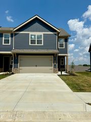1315 Mountain Quail Circle, Maryville, TN 37801