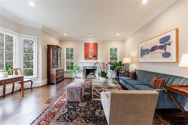 3302 W Andrews NW Drive, Atlanta, GA 30305