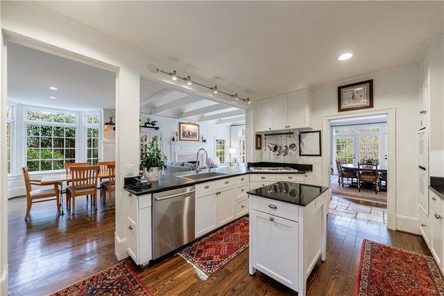 3302 W Andrews NW Drive, Atlanta, GA 30305