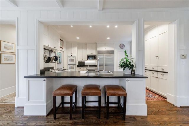 3302 W Andrews NW Drive, Atlanta, GA 30305