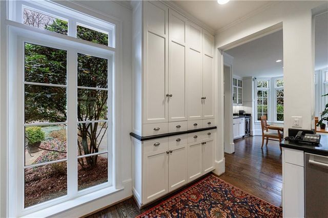 3302 W Andrews NW Drive, Atlanta, GA 30305