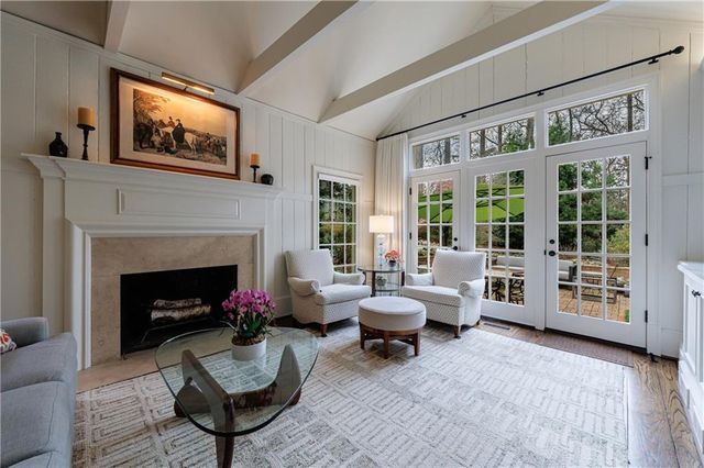 3302 W Andrews NW Drive, Atlanta, GA 30305