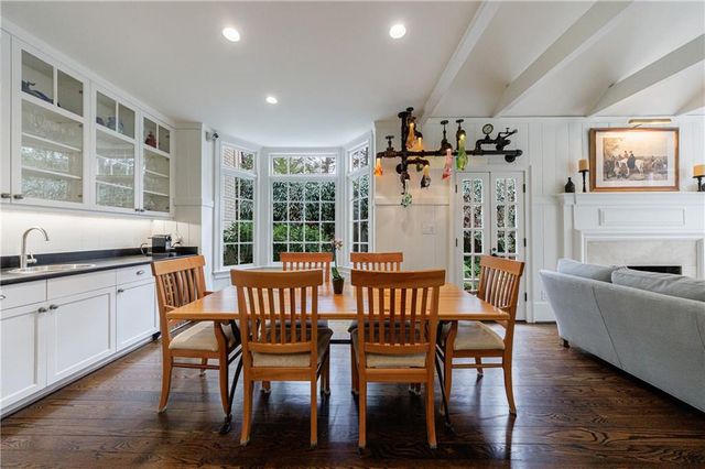 3302 W Andrews NW Drive, Atlanta, GA 30305