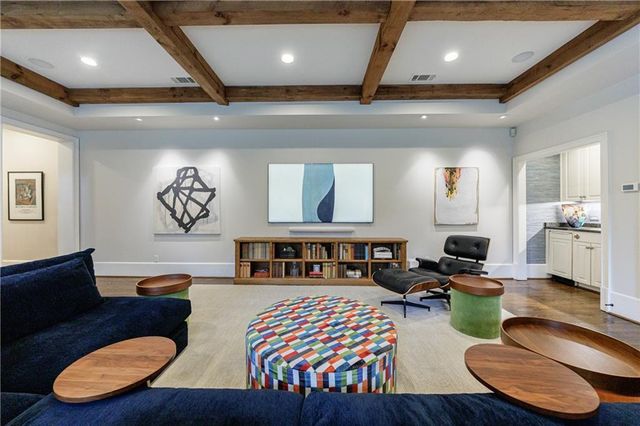 3302 W Andrews NW Drive, Atlanta, GA 30305