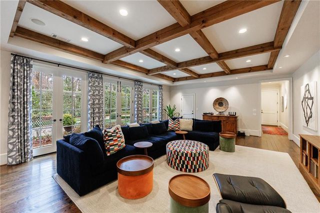 3302 W Andrews NW Drive, Atlanta, GA 30305