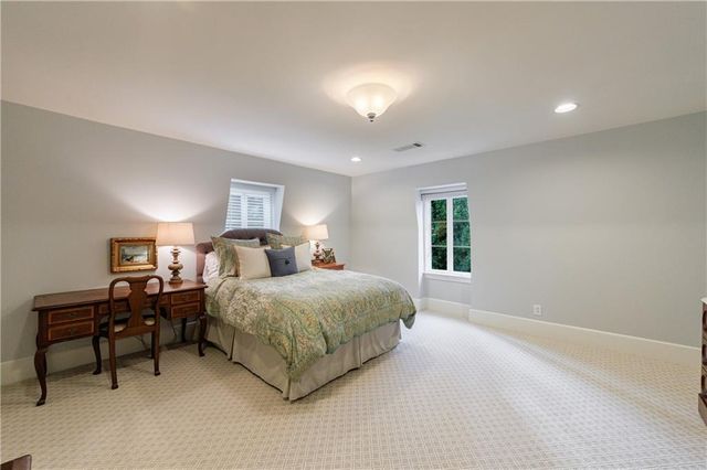 3302 W Andrews NW Drive, Atlanta, GA 30305