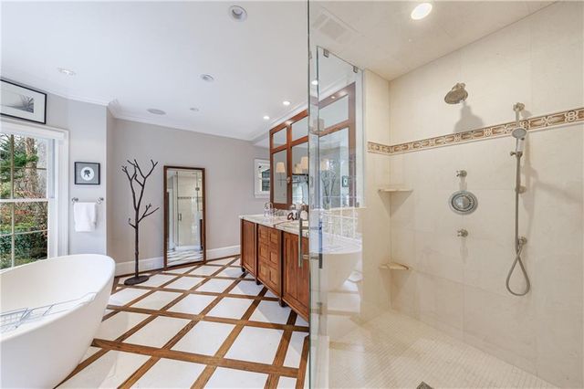 3302 W Andrews NW Drive, Atlanta, GA 30305