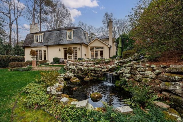 3302 W Andrews NW Drive, Atlanta, GA 30305