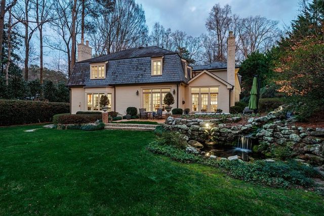 3302 W Andrews NW Drive, Atlanta, GA 30305