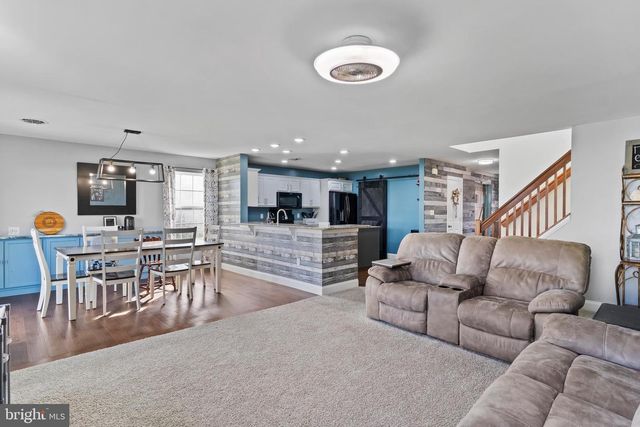 1160 PARK AVE, Dillsburg, PA 17019