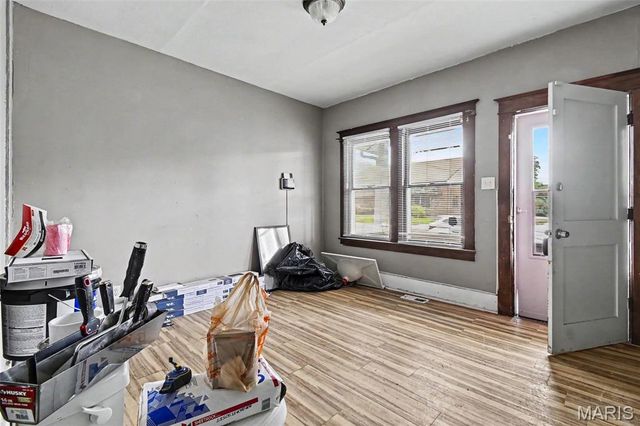 5823 Helen Avenue, Jennings, MO 63136
