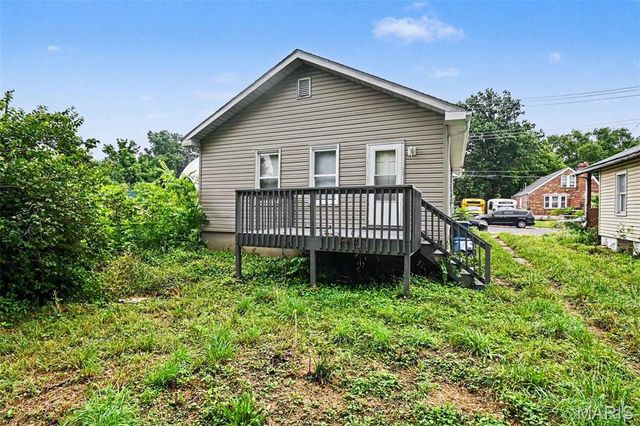 5823 Helen Avenue, Jennings, MO 63136