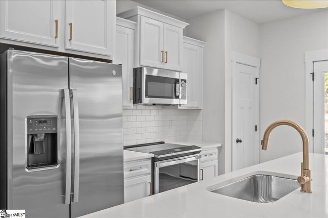 5 Redfield Place, Simpsonville, SC 29681