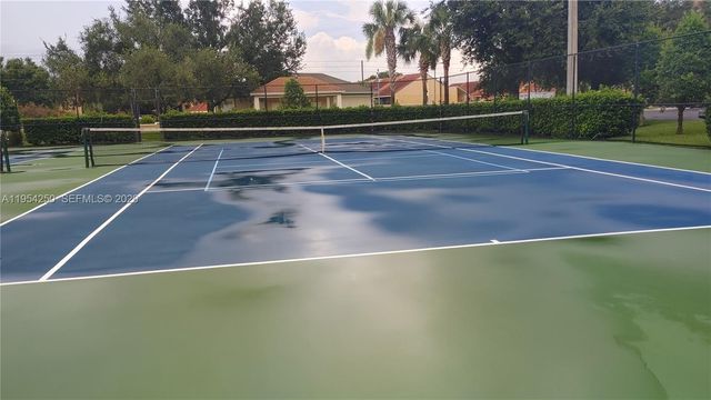 7751 BASNETT CIRCLE, Kissimmee, FL 34747