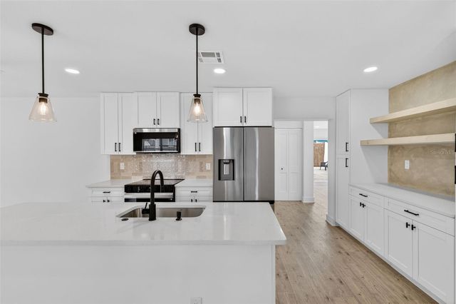 1550 CUMBERLAND LANE, Clearwater, FL 33755