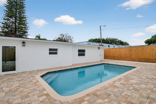 1550 CUMBERLAND LANE, Clearwater, FL 33755