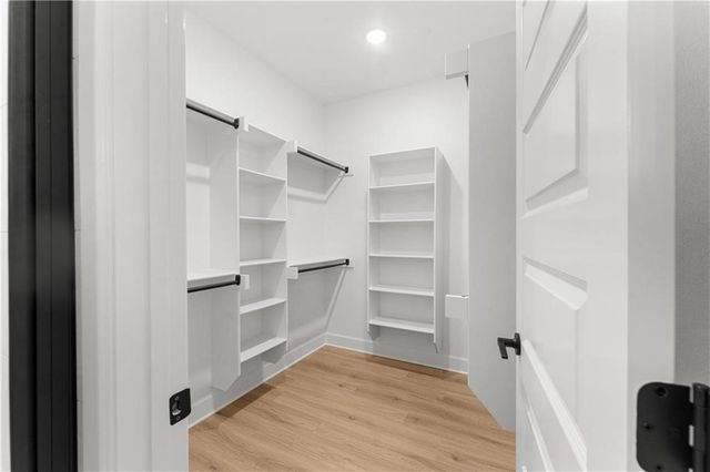 6910 SW Orange Avenue, Bentonville, AR 72713