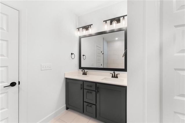 6910 SW Orange Avenue, Bentonville, AR 72713