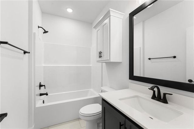 6910 SW Orange Avenue, Bentonville, AR 72713