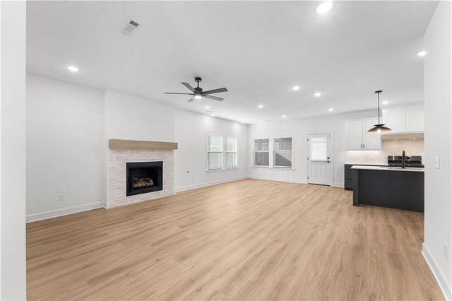 6910 SW Orange Avenue, Bentonville, AR 72713