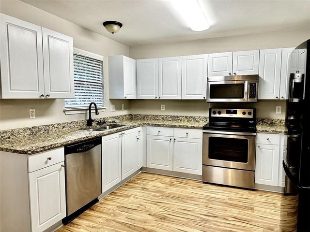 5670 Windswept Trace, Sugar Hill, GA 30518