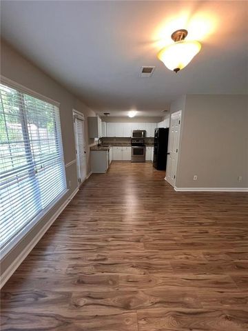 5670 Windswept Trace, Sugar Hill, GA 30518