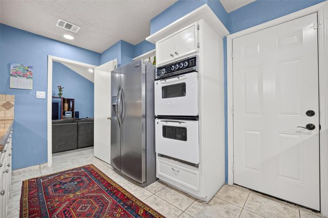 11562 Bellspring Drive, Houston, TX 77072