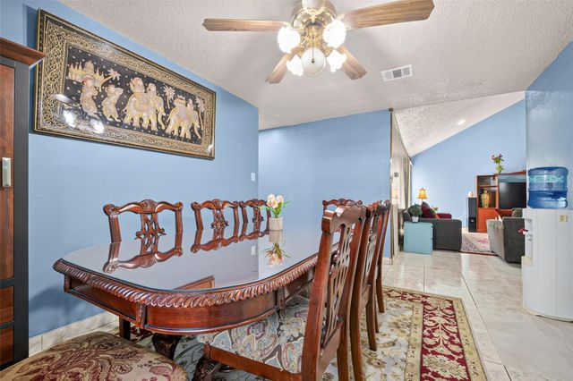 11562 Bellspring Drive, Houston, TX 77072