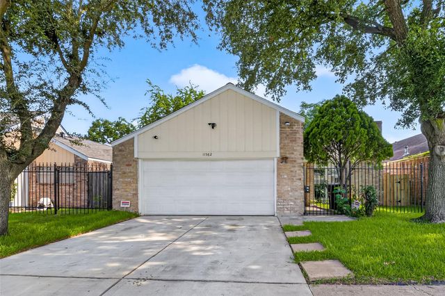 11562 Bellspring Drive, Houston, TX 77072