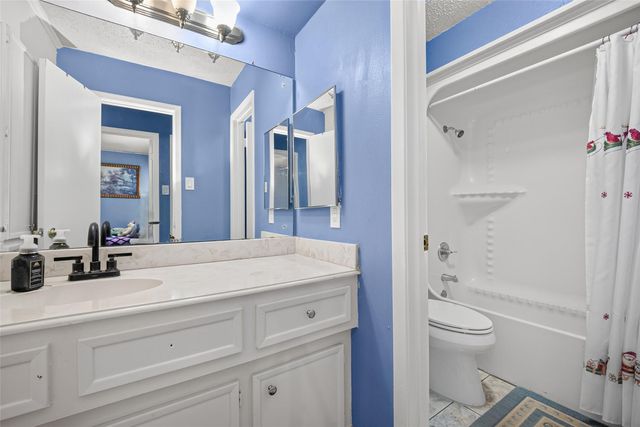 11562 Bellspring Drive, Houston, TX 77072