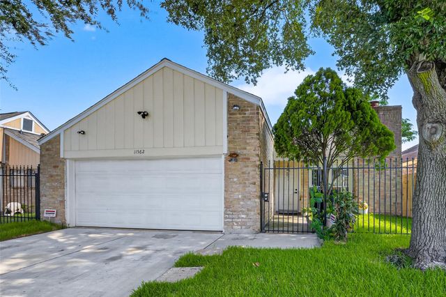 11562 Bellspring Drive, Houston, TX 77072