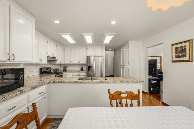 17608 Lake Forest Dr, Penn Valley, CA 95946