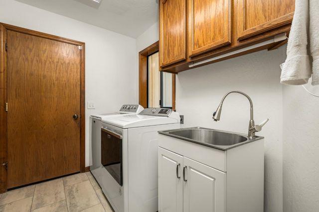 17608 Lake Forest Dr, Penn Valley, CA 95946