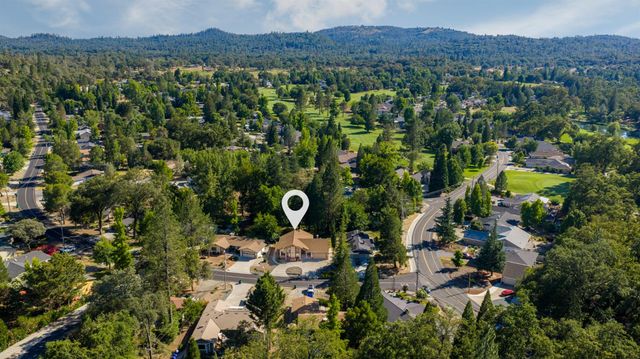 17608 Lake Forest Dr, Penn Valley, CA 95946