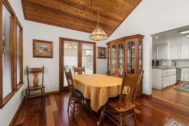 17608 Lake Forest Dr, Penn Valley, CA 95946