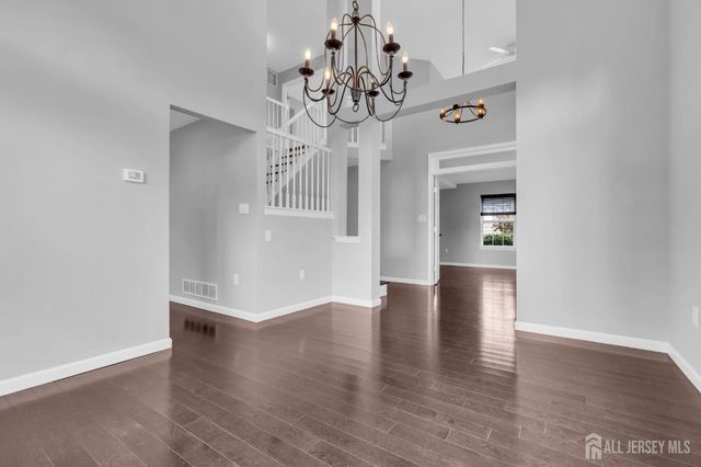 8 Pine Valley Lane, Monroe, NJ 08831
