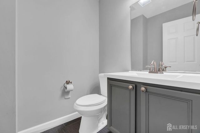 8 Pine Valley Lane, Monroe, NJ 08831