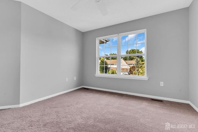 8 Pine Valley Lane, Monroe, NJ 08831
