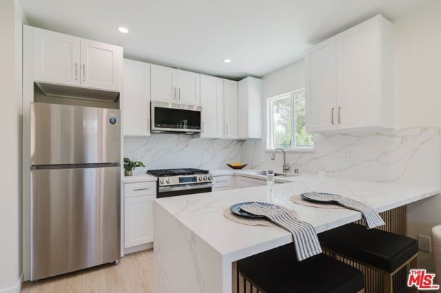 13245 Calcutta Street, Los Angeles, CA 91342