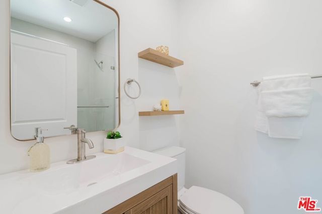 13245 Calcutta Street, Los Angeles, CA 91342