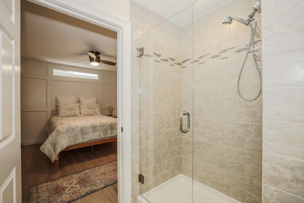 Image 15 of property listing at 580 Winnacunnet Rd Unit 105, Hampton, NH 03842