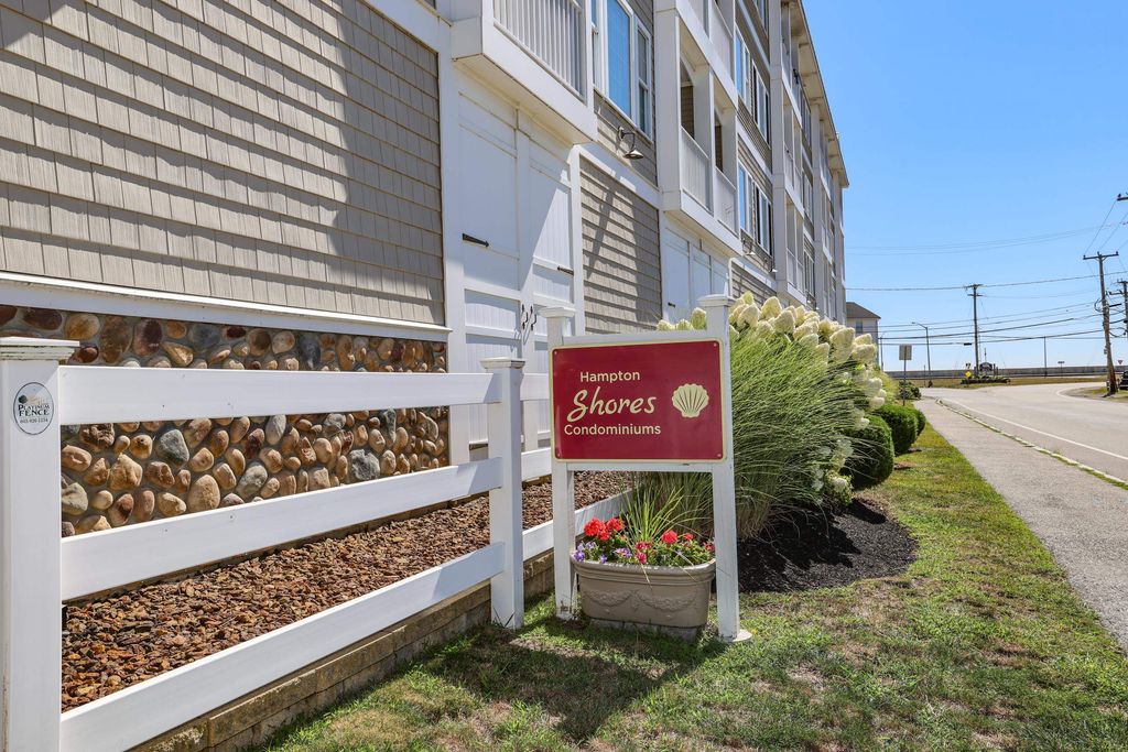 Image 23 of property listing at 580 Winnacunnet Rd Unit 105, Hampton, NH 03842