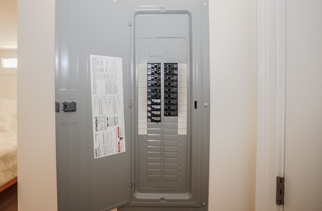 Image 29 of property listing at 580 Winnacunnet Rd Unit 105, Hampton, NH 03842