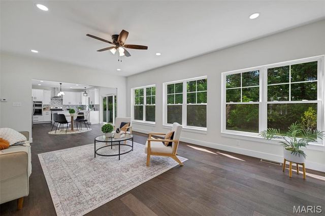 683 Bellerive Estates Drive, St Louis, MO 63141