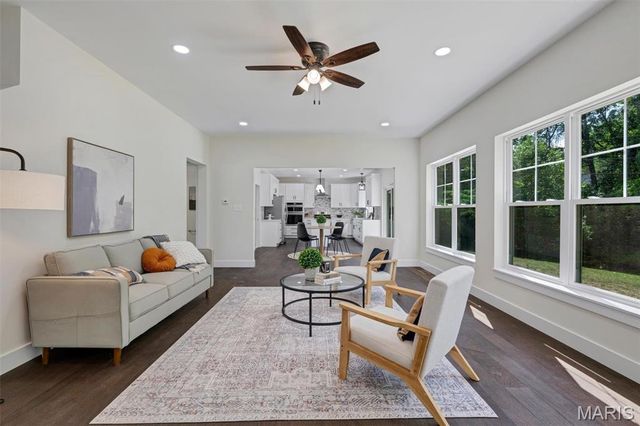 683 Bellerive Estates Drive, St Louis, MO 63141