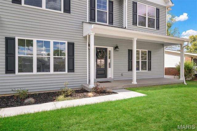 683 Bellerive Estates Drive, St Louis, MO 63141