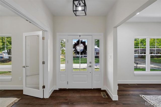 683 Bellerive Estates Drive, St Louis, MO 63141