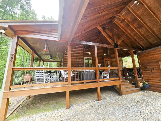799 Cherokee Oaks Road, Murphy, NC 28906