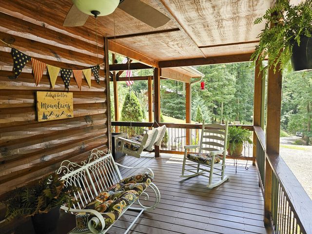 799 Cherokee Oaks Road, Murphy, NC 28906