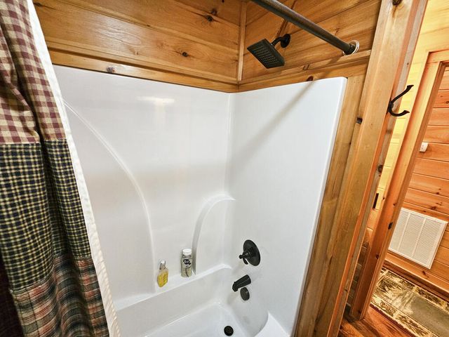 799 Cherokee Oaks Road, Murphy, NC 28906